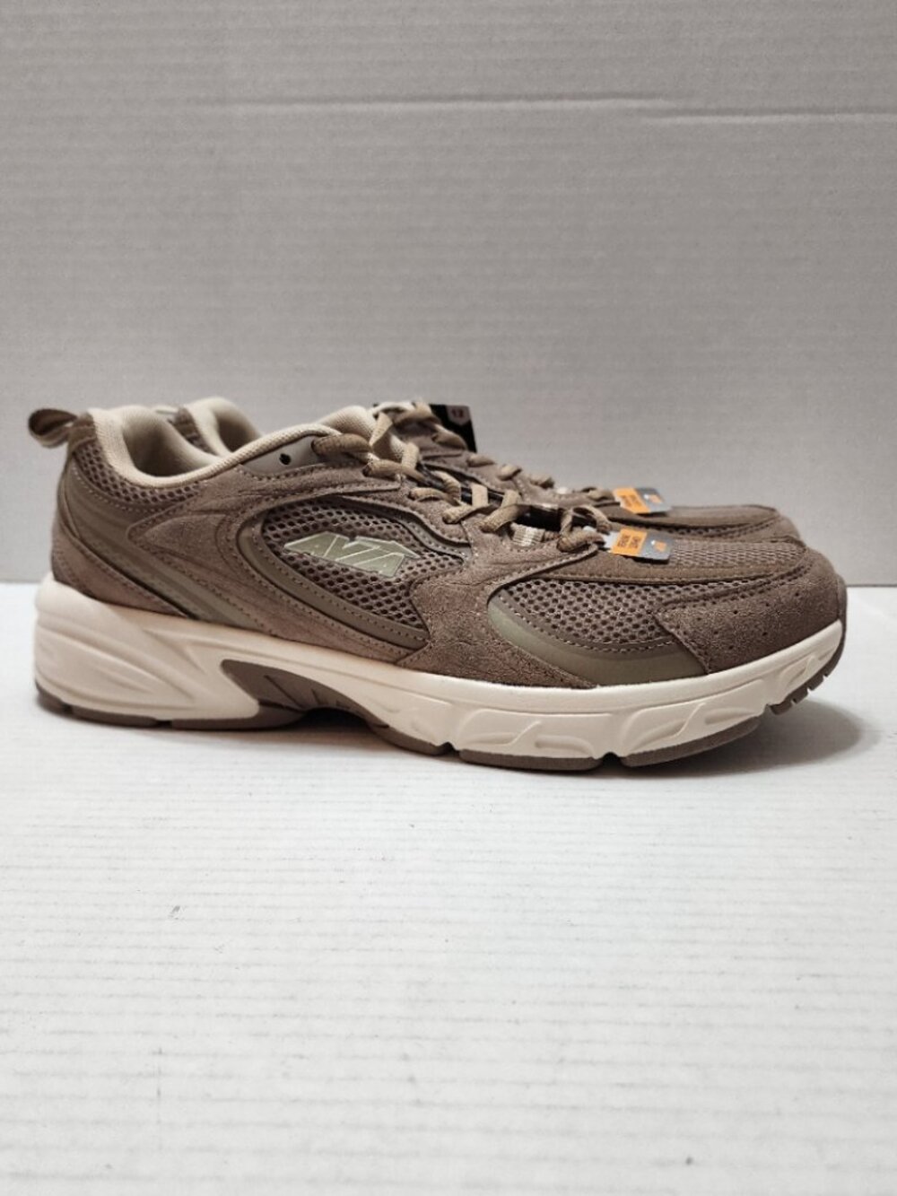 New Avia 5000 Running Sneakers - Brown - Men's size 12